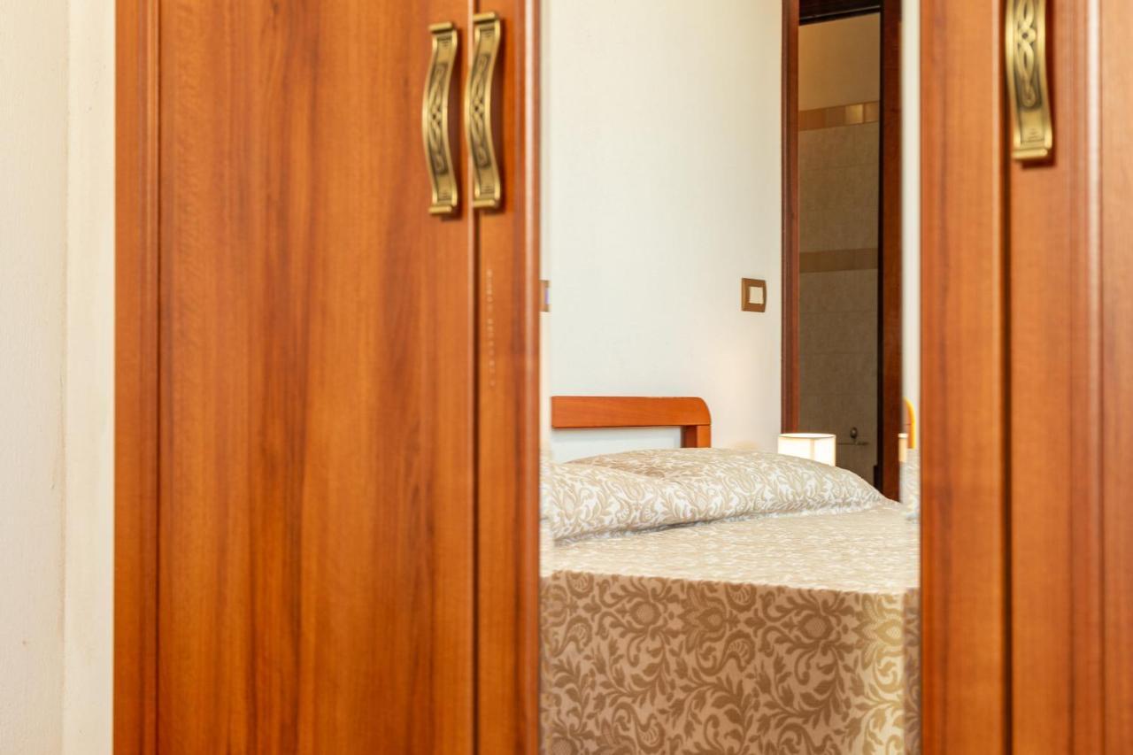 Casa Orfea Apartment ซานตามาเรีย นาวาร์เรเซ ภายนอก รูปภาพ