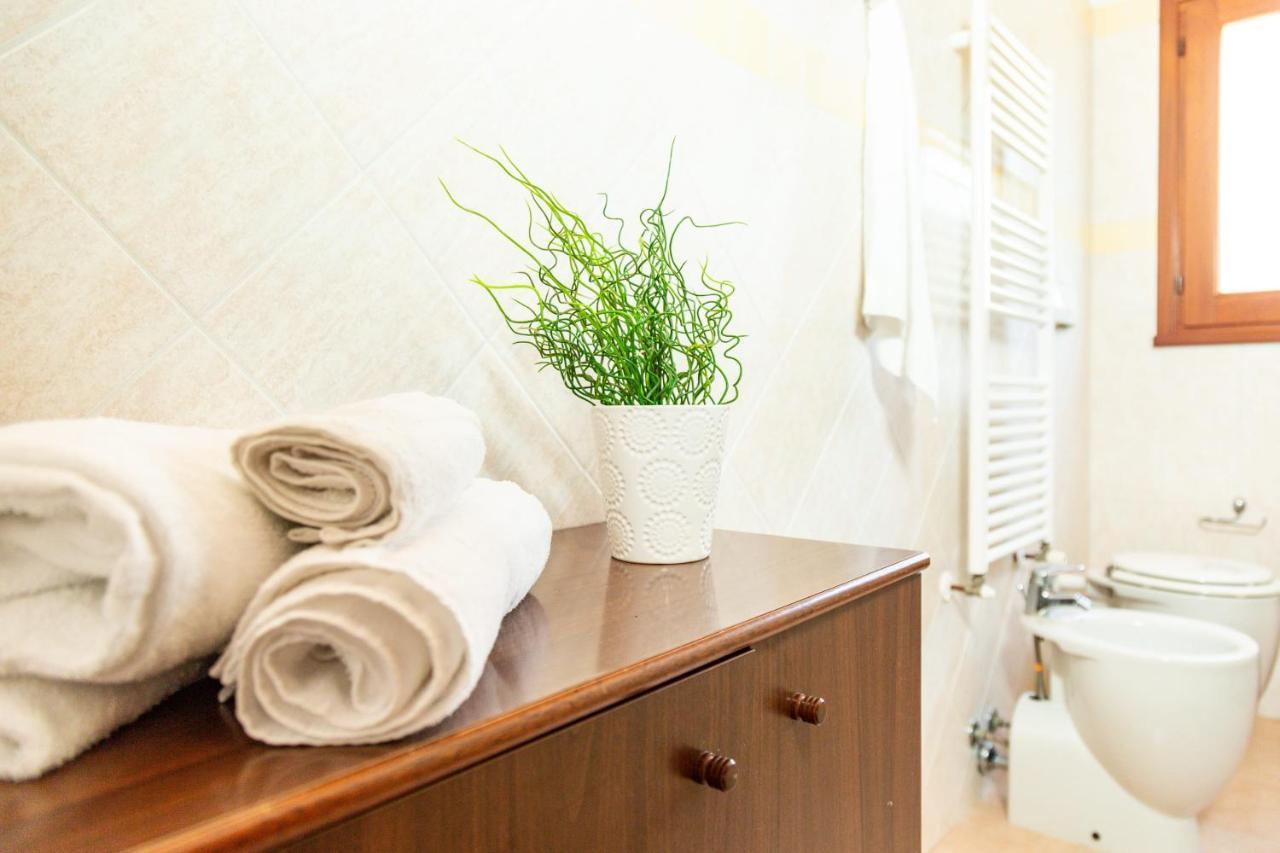 Casa Orfea Apartment ซานตามาเรีย นาวาร์เรเซ ภายนอก รูปภาพ